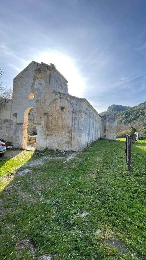 Ruderi Chiesa Romanica di San Nicola di Silanis