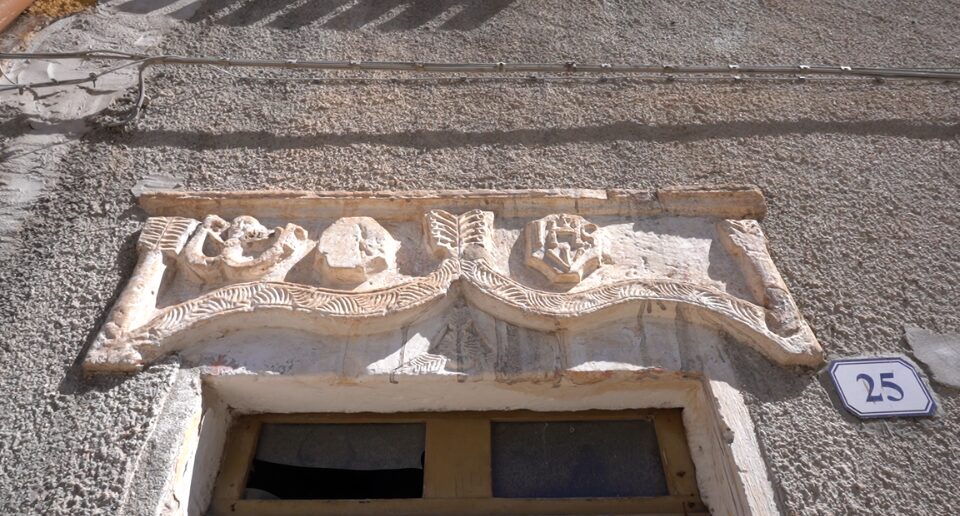 Architravi istoriati