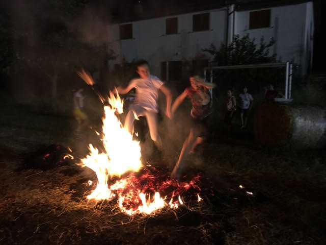 “Su fogarone de Santu Joanne”: la magia dei falò di San Giovanni Battista